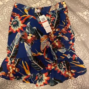 New with tags red carter skirt size xs. Super cute print and ruffle for spring.